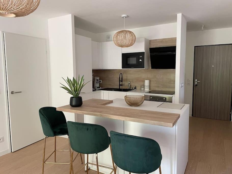 Superbe Appartement En Residence Avec Parking 르망 외부 사진